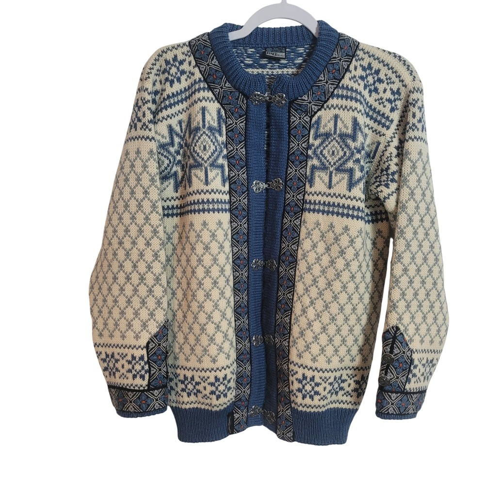 Dale of Norway Blue White Wool Fair Isle Cardigan Pewter Clasp Sweater Size 40 S
